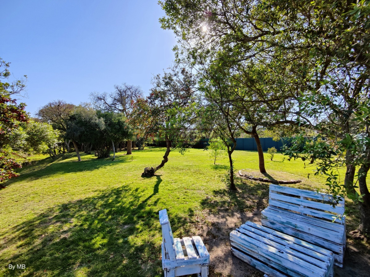 Casa ID.217 - Piriapolis, Exclusiva casa quinta en venta a 1000 metros de la playa