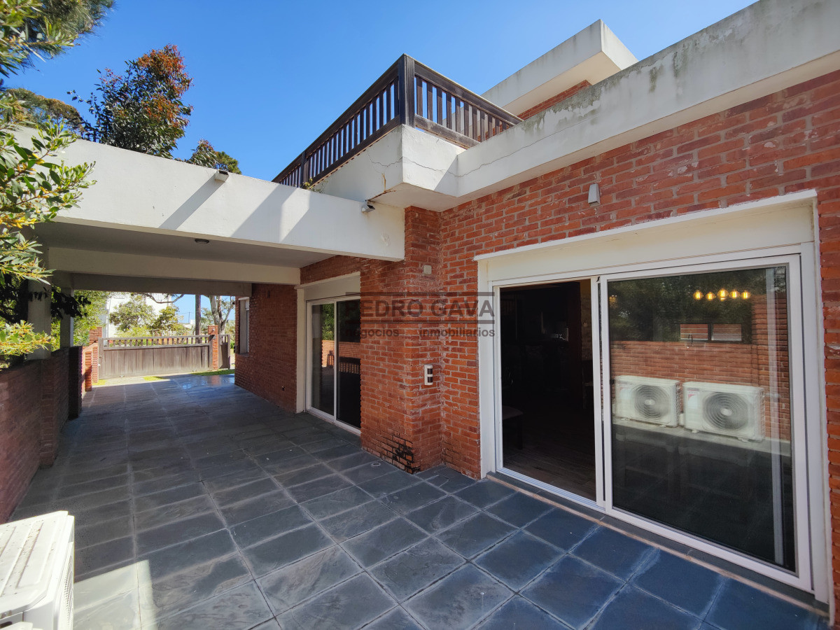 Casa ID.15 - ¡Casa a la venta en Piriápolis! Confort, calidad y mar, todo en un solo lugar.