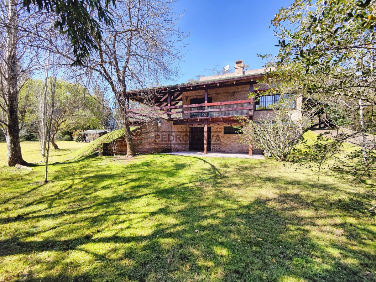 Casa ID.194 - Entre sierras y mar, Chalet de calidad a la venta en Balneario Bella Vista, Piriapolis.
