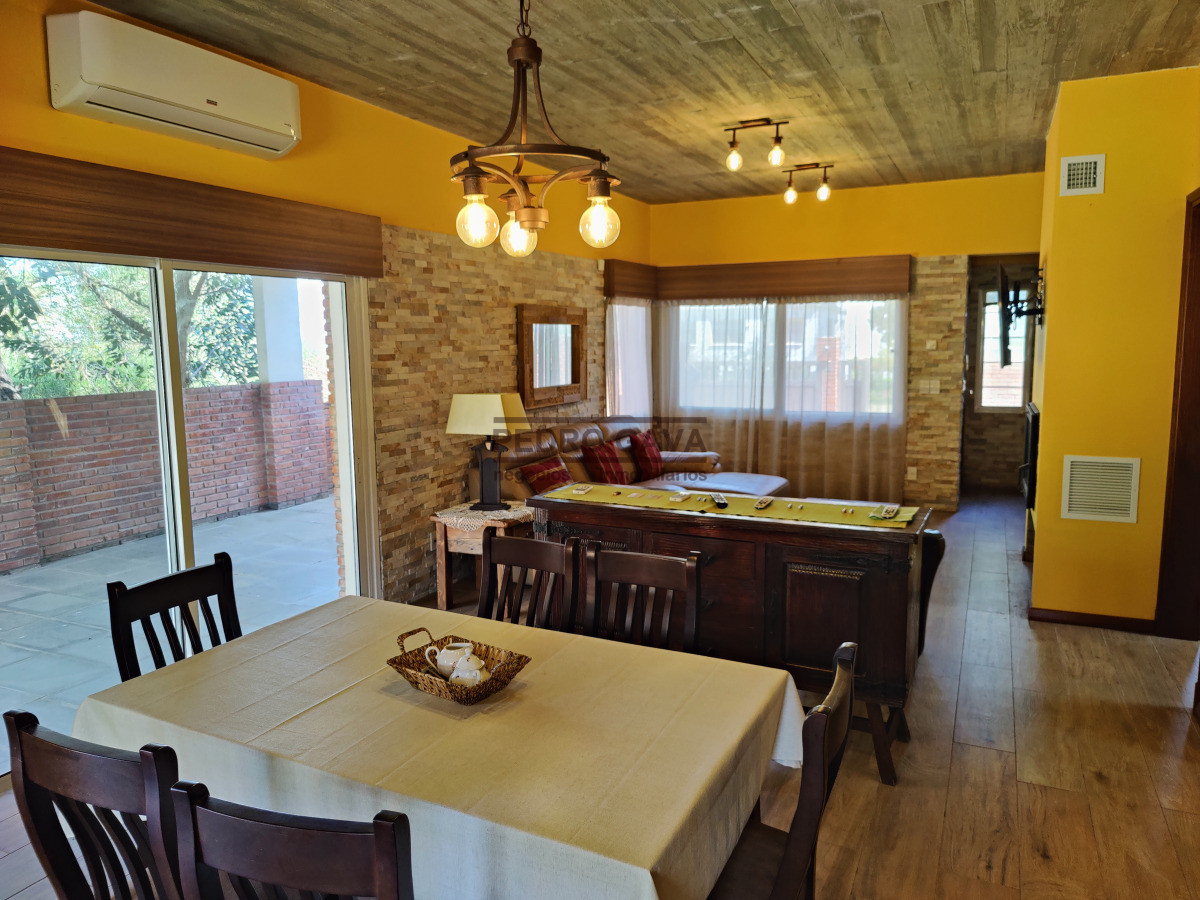 Casa ID.15 - ¡Casa a la venta en Piriápolis! Confort, calidad y mar, todo en un solo lugar.