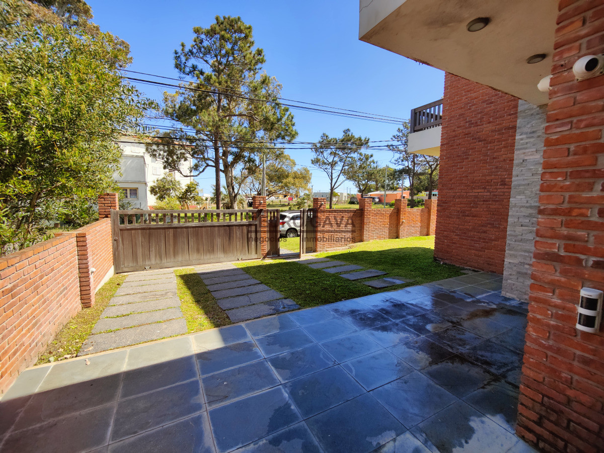 Casa ID.15 - ¡Casa a la venta en Piriápolis! Confort, calidad y mar, todo en un solo lugar.