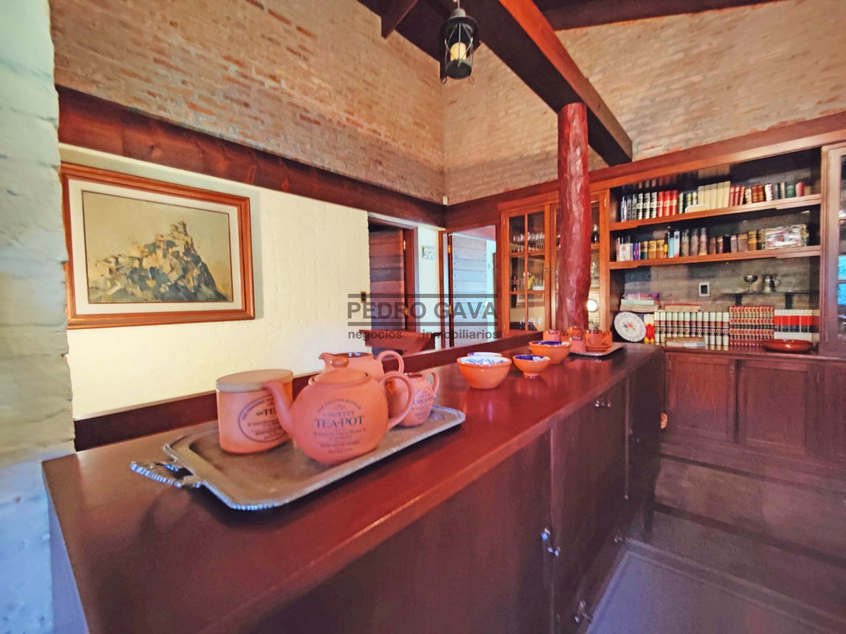 Casa ID.194 - Entre sierras y mar, Chalet de calidad a la venta en Balneario Bella Vista, Piriapolis.