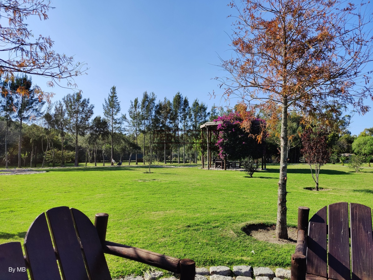 Casa ID.217 - Piriapolis, Exclusiva casa quinta en venta a 1000 metros de la playa