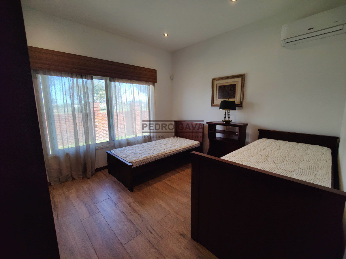 Casa ID.15 - ¡Casa a la venta en Piriápolis! Confort, calidad y mar, todo en un solo lugar.