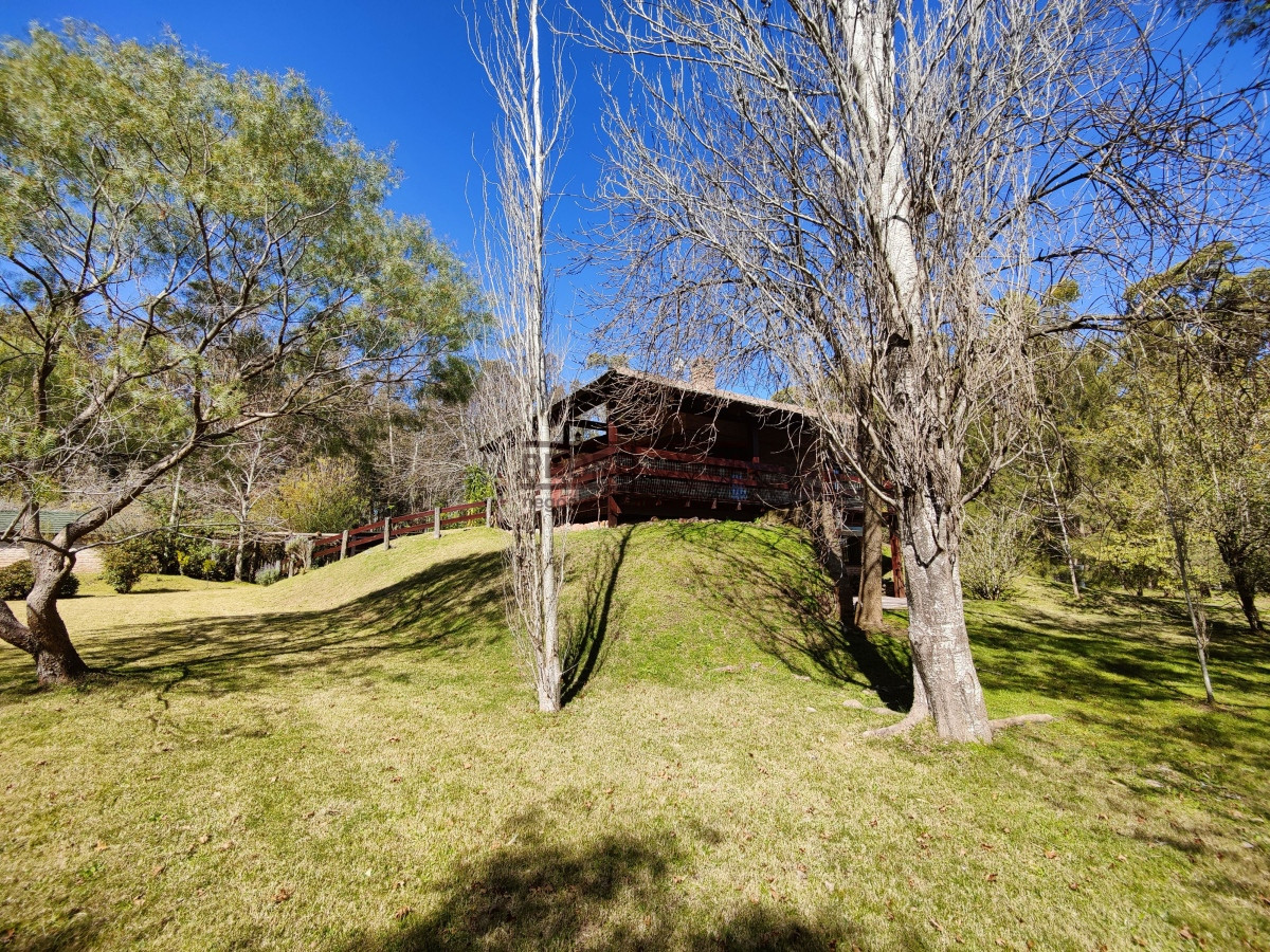 Casa ID.194 - Entre sierras y mar, Chalet de calidad a la venta en Balneario Bella Vista, Piriapolis.