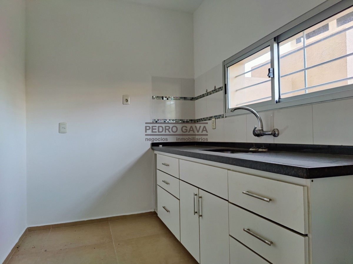Casa ID.33 - Piriapolis, Casa en venta de 3 dormitorios y 3 baños a 200 metros de la playa.