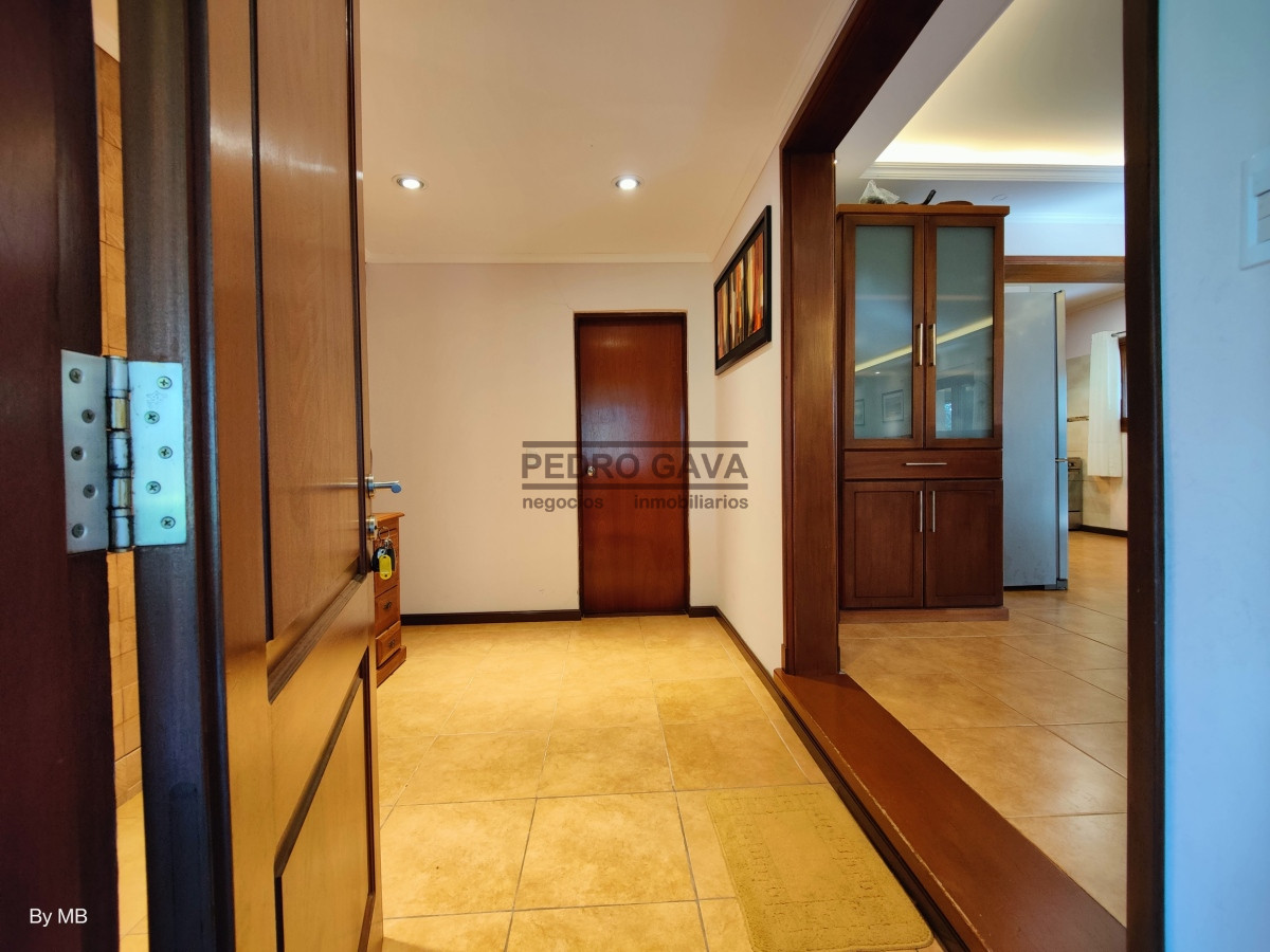 Casa ID.217 - Piriapolis, Exclusiva casa quinta en venta a 1000 metros de la playa