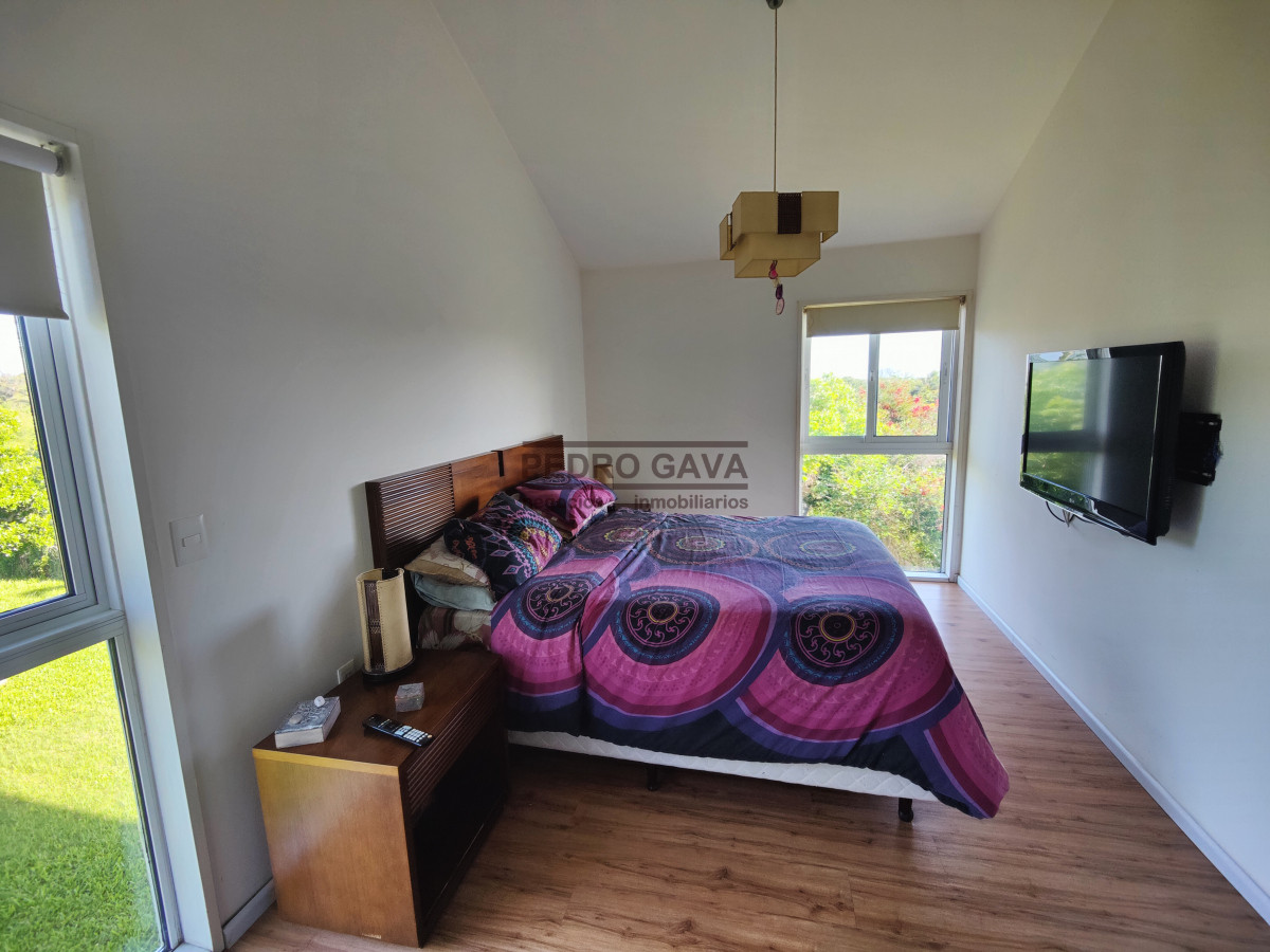 Casa ID.294 - Tu refugio soñado en Balneario Las Flores, a pasos de la playa y con vista al mar