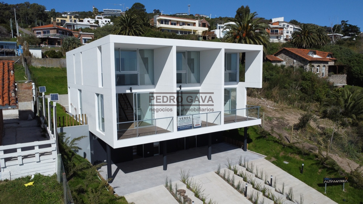 Casa ID.186 - Casa en venta a estrenar en Piriapolis, Residencias ALTAMAREA, un nuevo horizonte de exclusividad !!