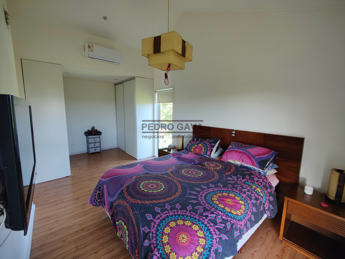 Casa ID.294 - Tu refugio soñado en Balneario Las Flores, a pasos de la playa y con vista al mar