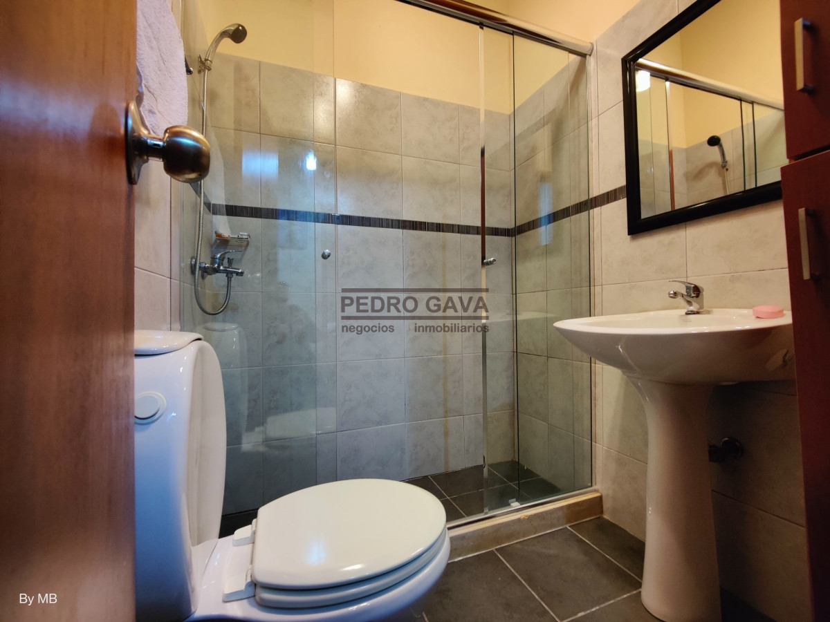 Casa ID.217 - Piriapolis, Exclusiva casa quinta en venta a 1000 metros de la playa