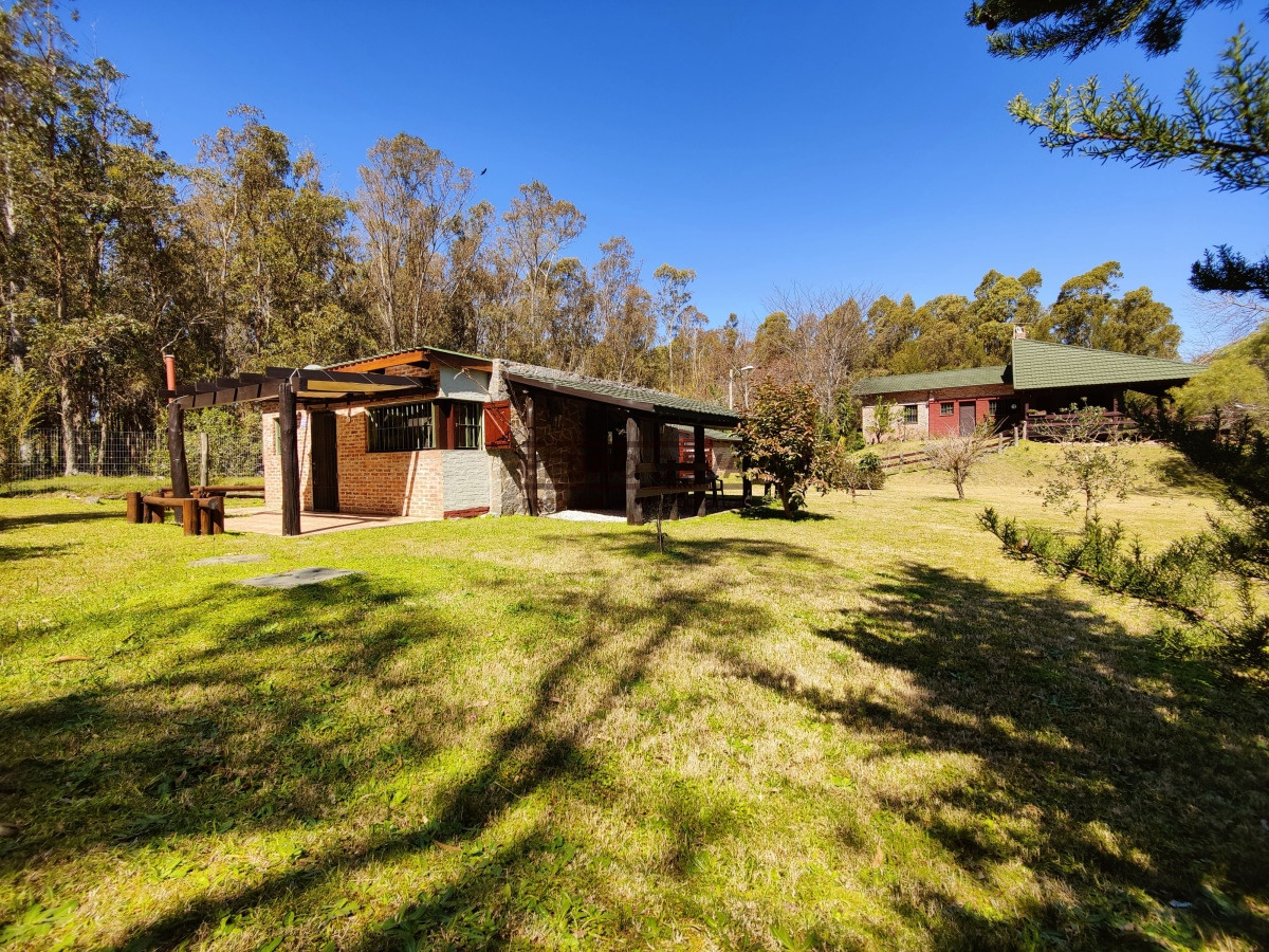 Casa ID.194 - Entre sierras y mar, Chalet de calidad a la venta en Balneario Bella Vista, Piriapolis.