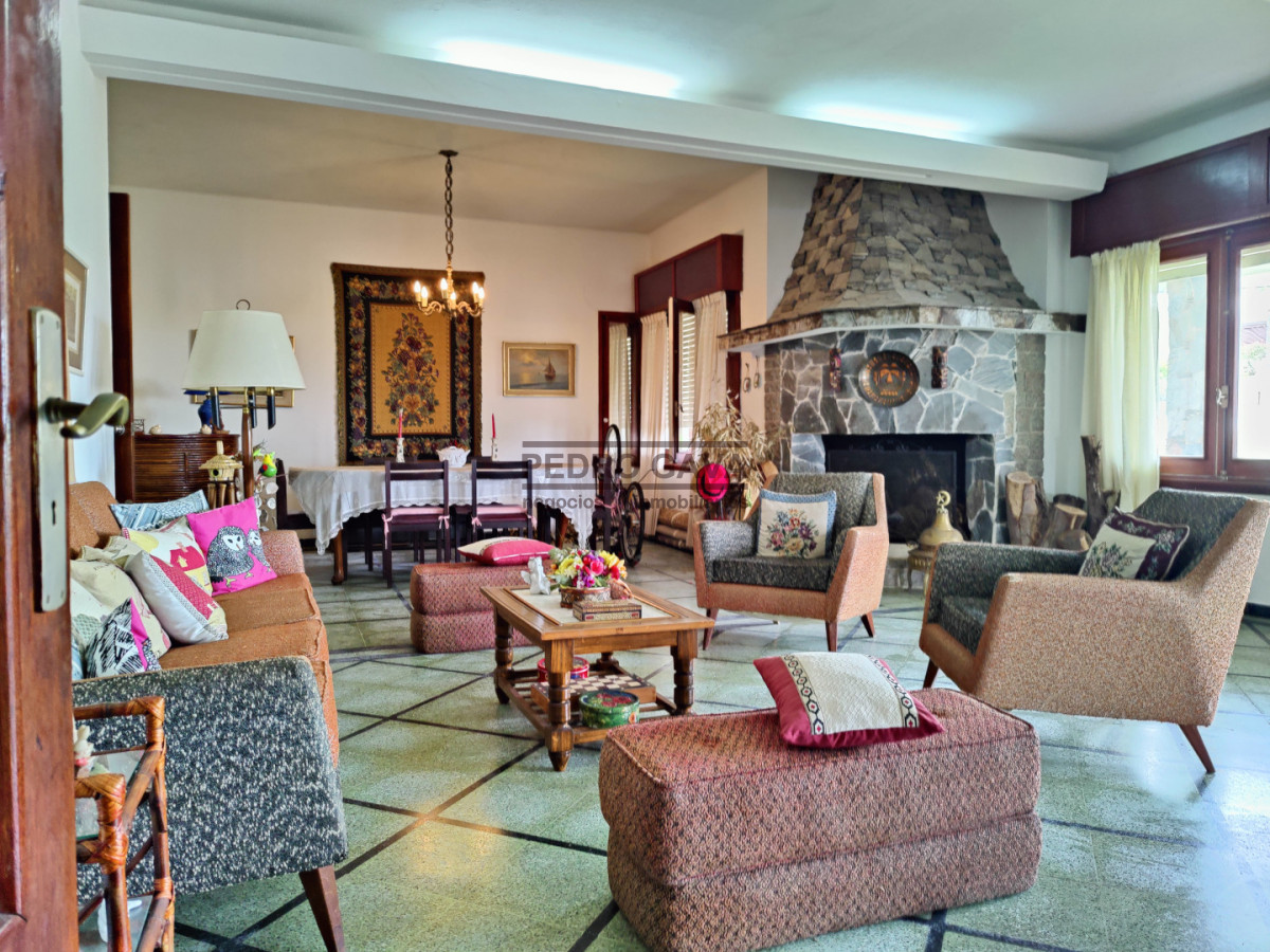 Casa ID.55 - Chalet con historia y vistas únicas - Piriápolis, falda del Cerro San Antonio