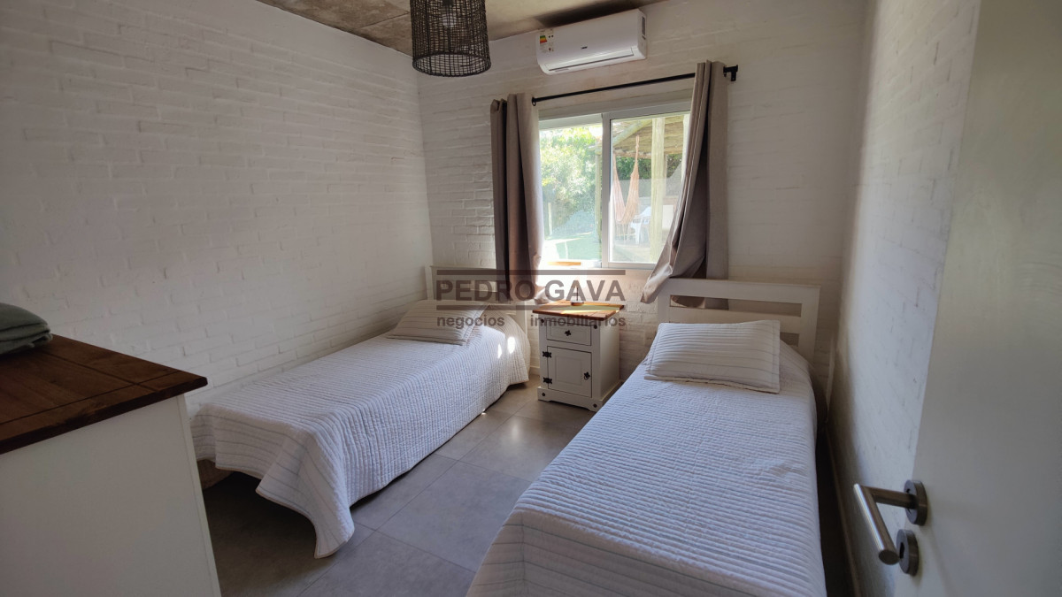 Casa ID.358 - Casa en venta en Punta Colorada, Piriápolis, entorno tranquilo y a pasos del mar