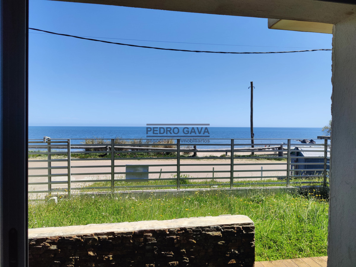 Casa ID.329 - Casa a la venta frente a Playa de los Lamas - luz, vistas y confort en cada ambiente