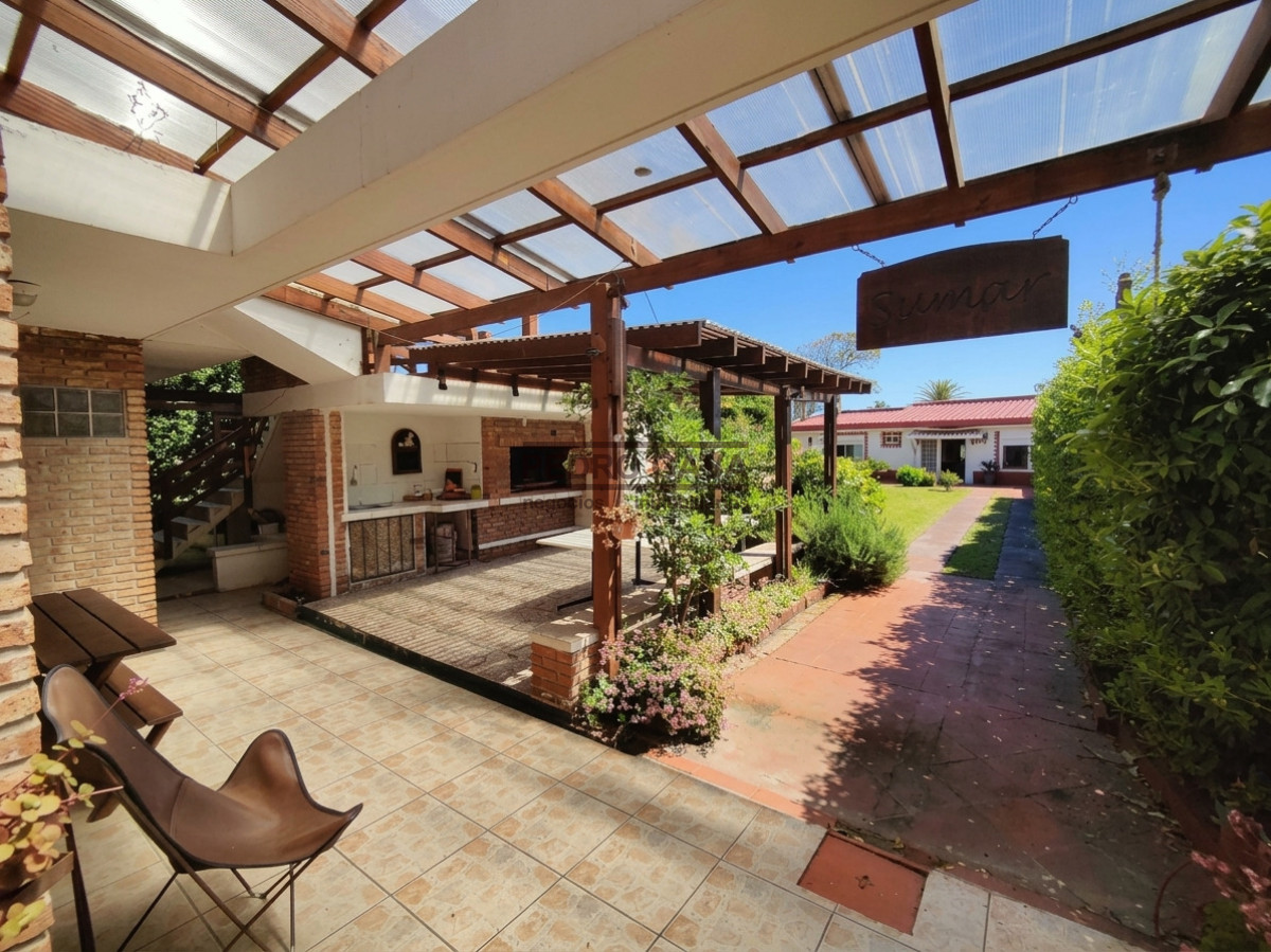 Casa ID.380 - Casa en venta en Barrio Los Ángeles, Piriápolis, a 50 metros de la Rambla