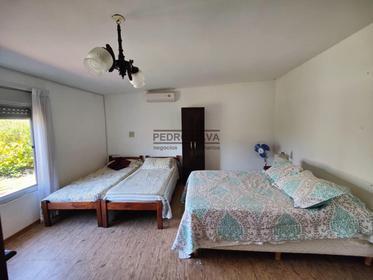 Casa ID.380 - Casa en venta en Barrio Los Ángeles, Piriápolis, a 50 metros de la Rambla