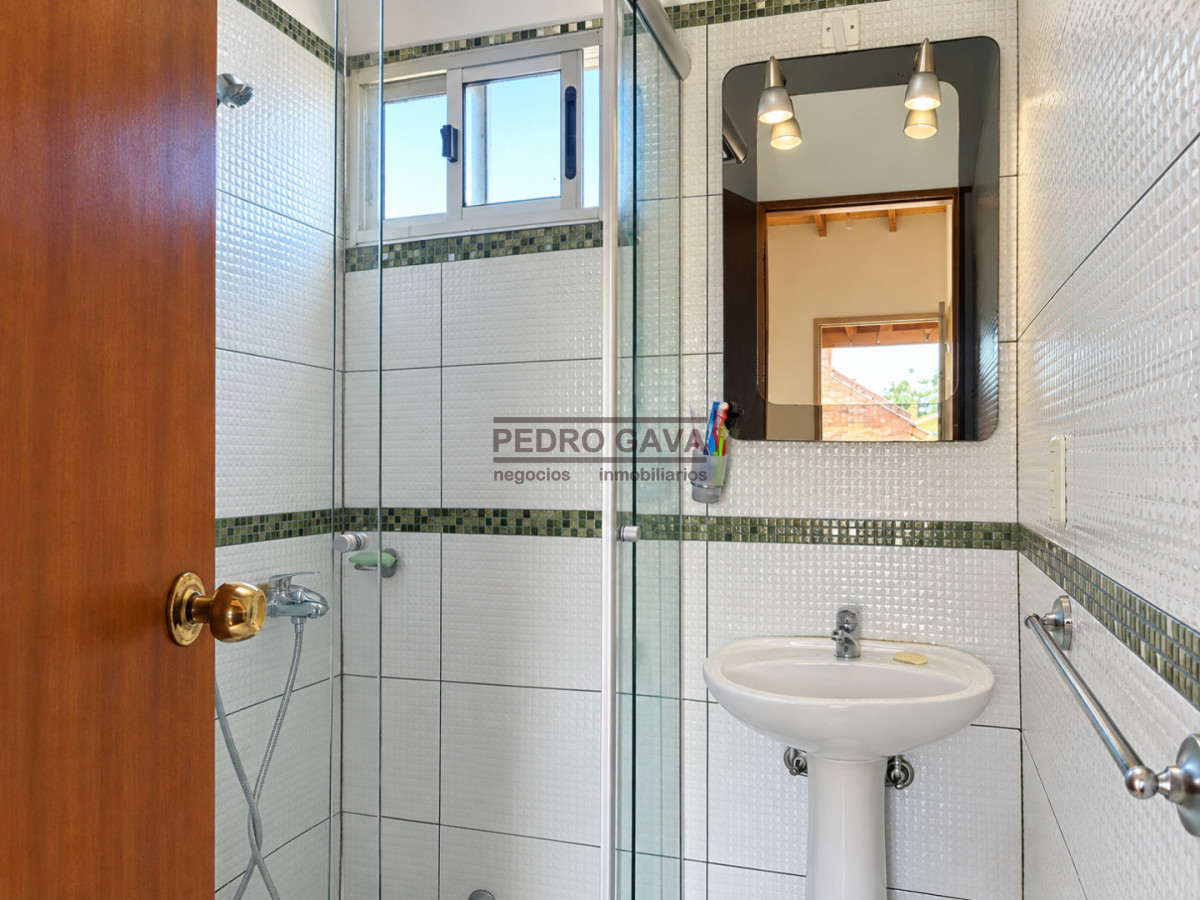 Casa ID.380 - Casa en venta en Barrio Los Ángeles, Piriápolis, a 50 metros de la Rambla