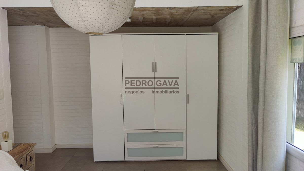 Casa ID.359 - Casa en venta en Punta Colorada, Piriápolis, 3 dormitorios en una planta, con piscina climatizada