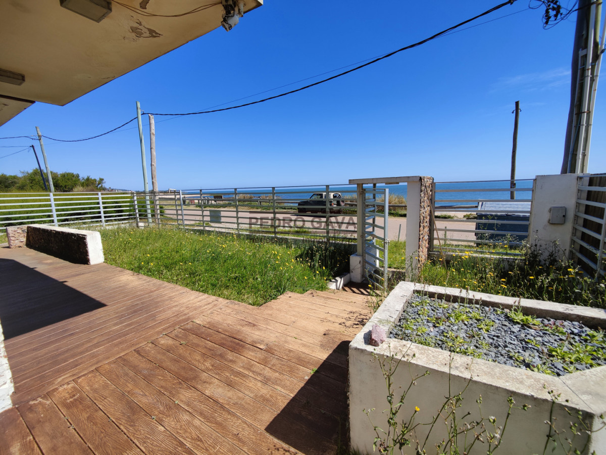 Casa ID.329 - Casa a la venta frente a Playa de los Lamas - luz, vistas y confort en cada ambiente