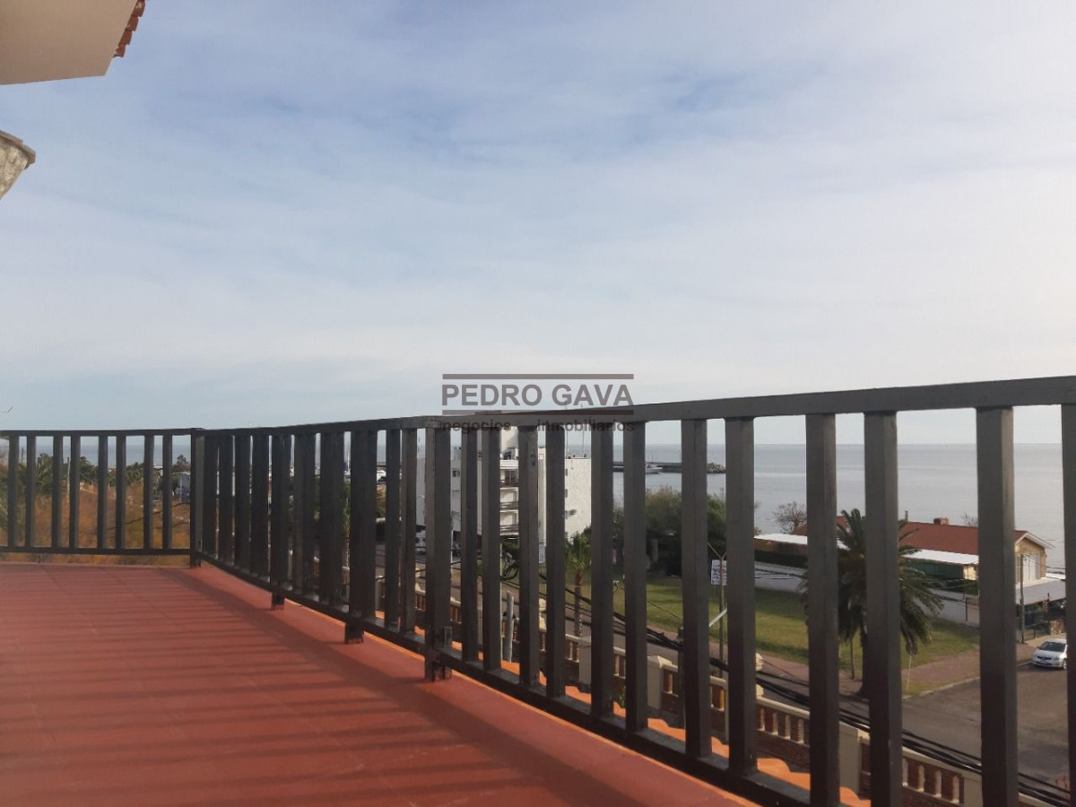 Casa ID.55 - Chalet de época a la venta sobre el pasaje superior Piria, hermosas vistas