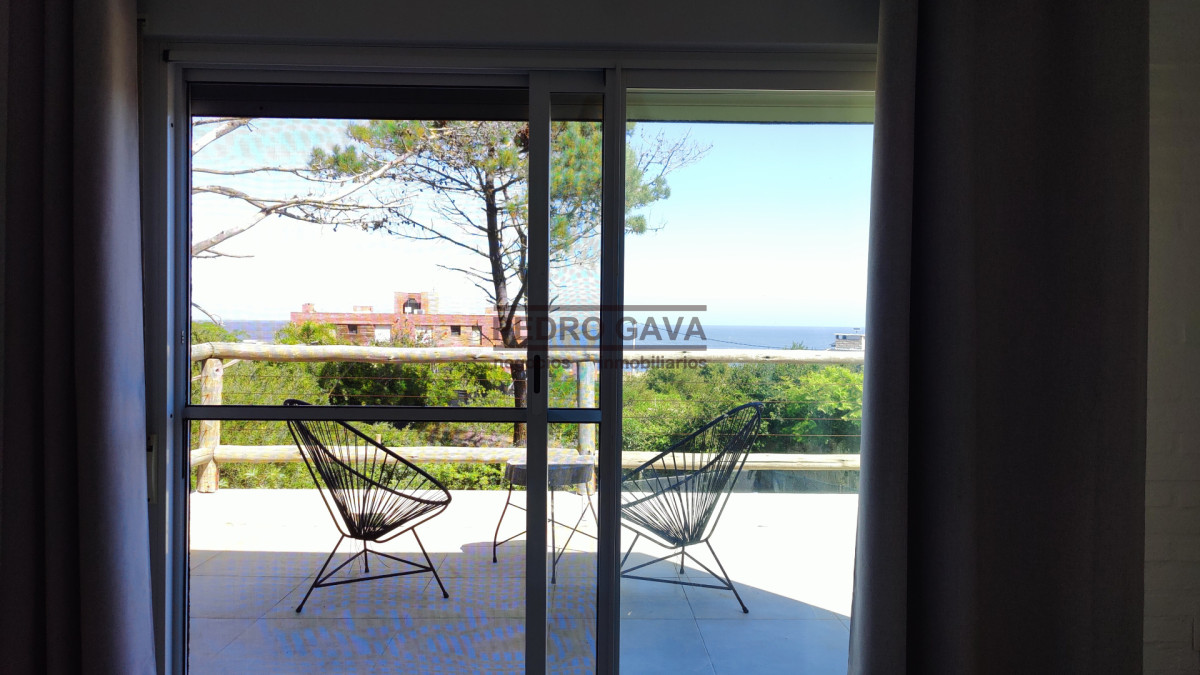 Casa ID.358 - Casa en venta en Punta Colorada, Piriápolis, entorno tranquilo y a pasos del mar