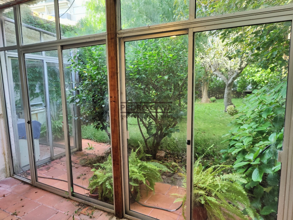 Casa ID.231 - ! Oportunidad en Piriapolis, local con vivienda sobre calle Tucuman !