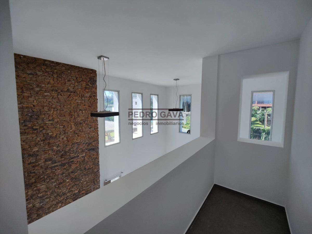 Casa ID.329 - Casa a la venta frente a Playa de los Lamas - luz, vistas y confort en cada ambiente