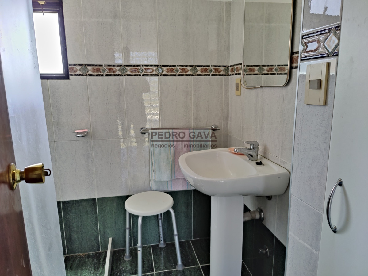 Casa ID.230 - Tu lugar soñado en Piriápolis!! Casa a la venta frente al mar sobre la Rambla de Punta Fria.