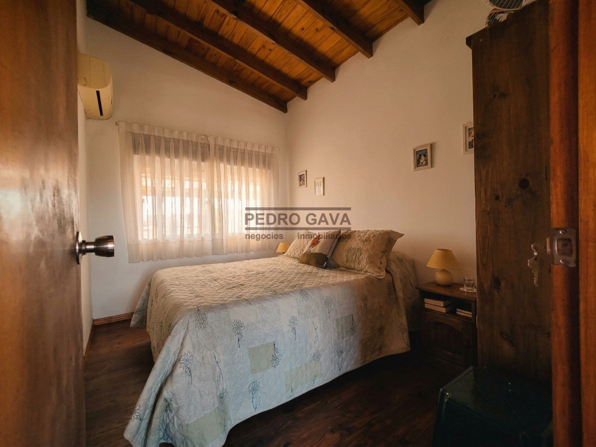 Casa ID.380 - Casa en venta en Barrio Los Ángeles, Piriápolis, a 50 metros de la Rambla