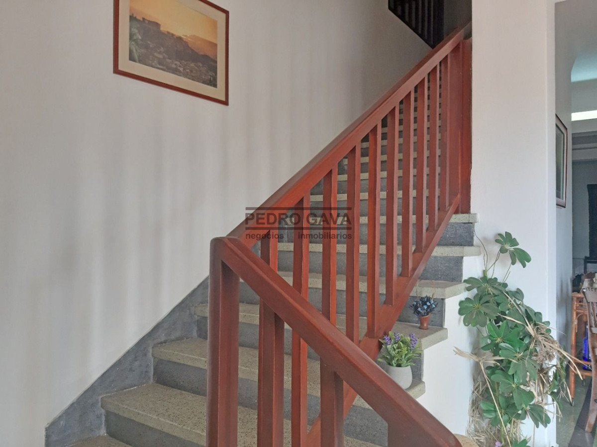 Casa ID.55 - Chalet de época a la venta sobre el pasaje superior Piria, hermosas vistas