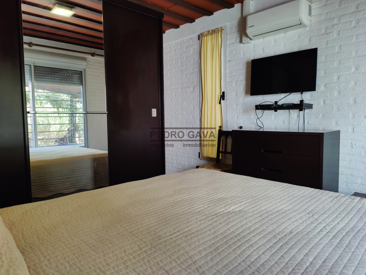 Casa ID.340 - Casa en venta en Playa Hermosa, Piriápolis - 3 dormitorios, parque y garage