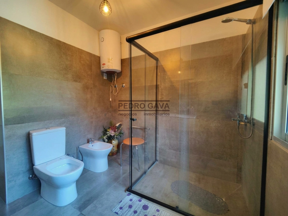 Casa ID.380 - Casa en venta en Barrio Los Ángeles, Piriápolis, a 50 metros de la Rambla