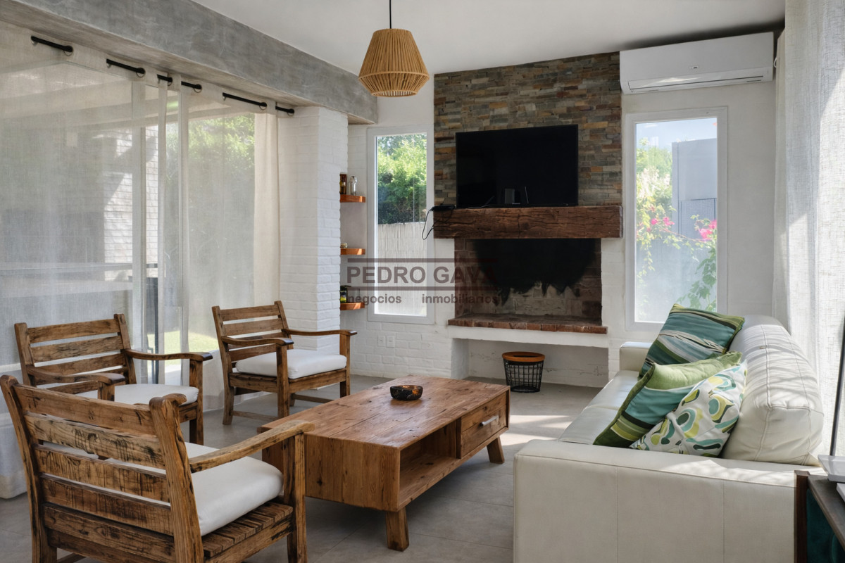 Casa ID.358 - Casa en venta en Punta Colorada, Piriápolis, entorno tranquilo y a pasos del mar