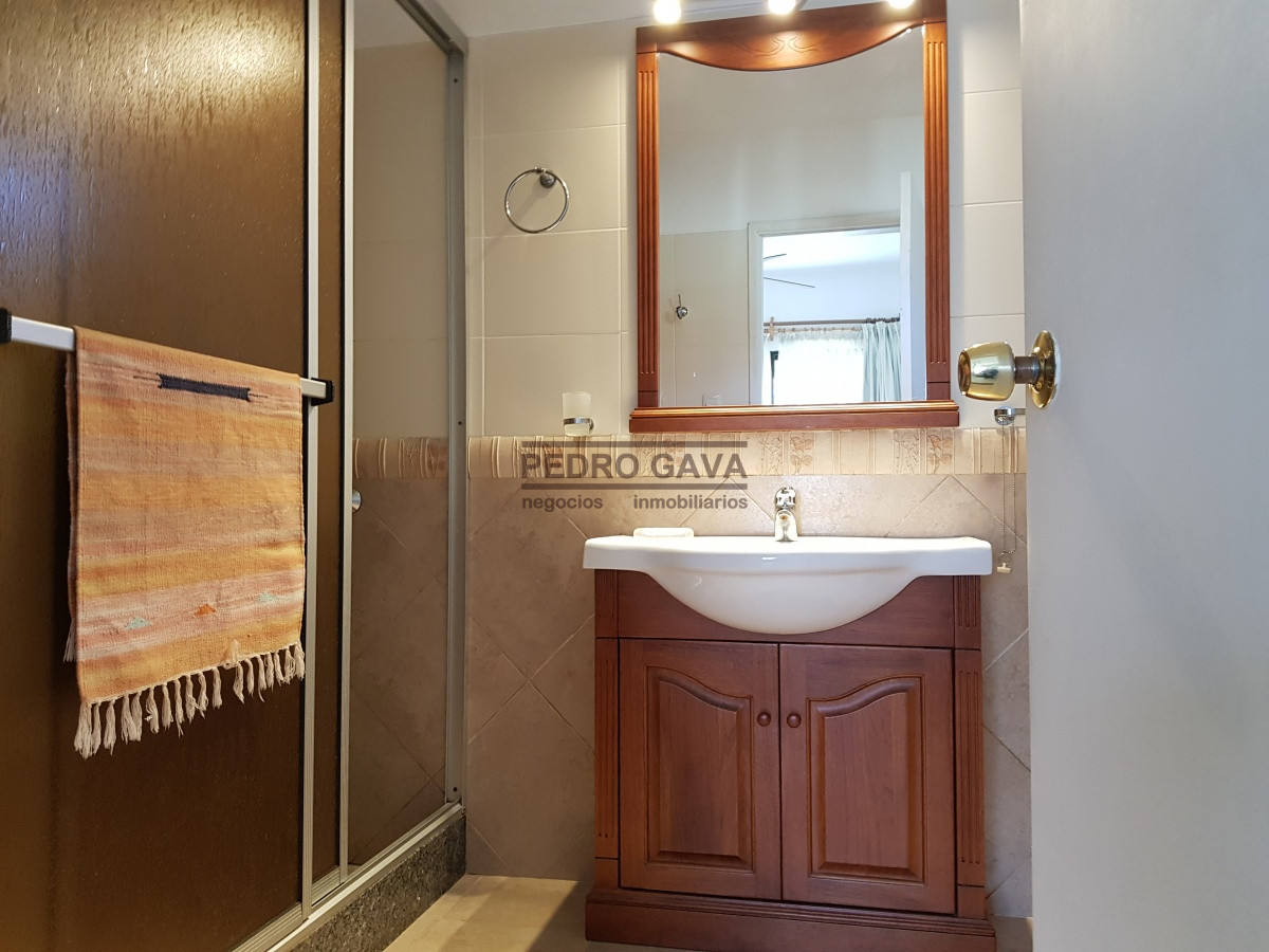 Casa ID.34 - Casa en venta en Piriapolis, en barrio Los Angeles, a metros del mar !!!