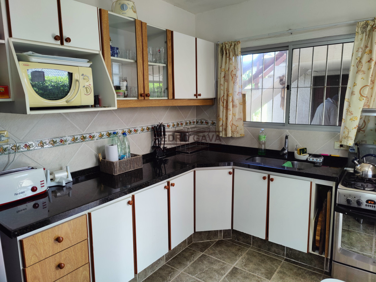 Casa ID.380 - Casa en venta en Barrio Los Ángeles, Piriápolis, a 50 metros de la Rambla
