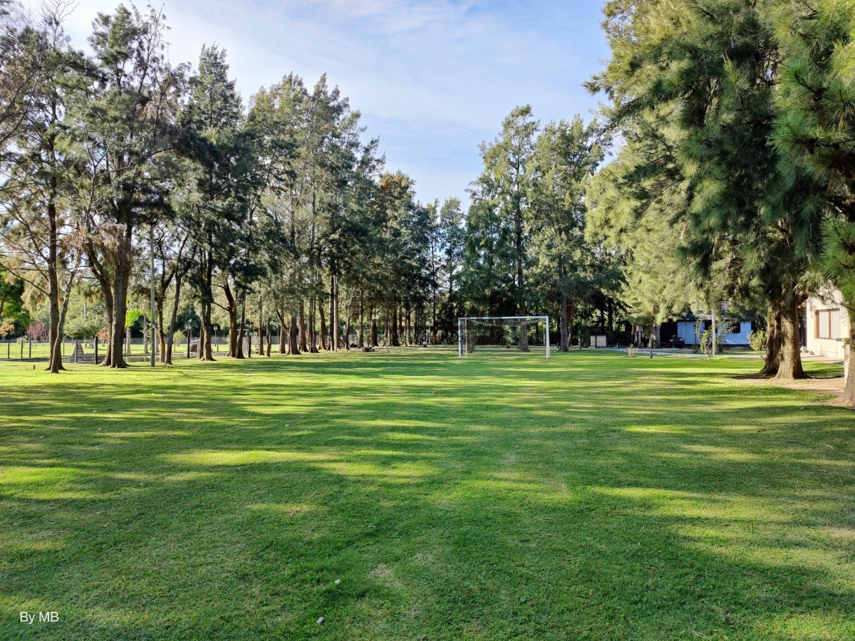Casa ID.217 - Piriapolis, Exclusiva casa quinta en venta a 1000 metros de la playa