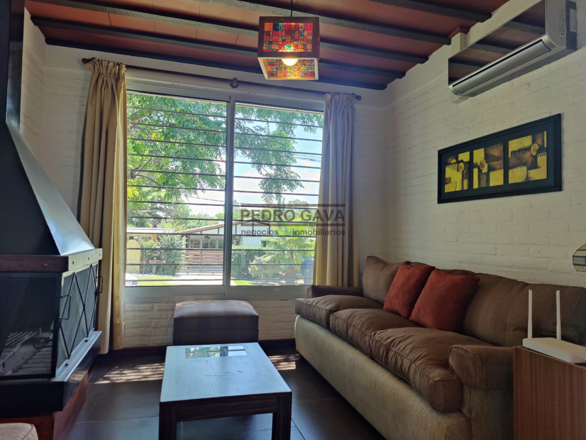 Casa ID.340 - Casa en venta en Playa Hermosa, Piriápolis - 3 dormitorios, parque y garage