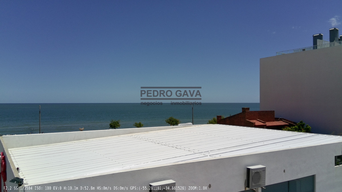 Casa ID.341 - Propiedad en venta con excelente ubicación comercial - A 30 metros de la Rambla