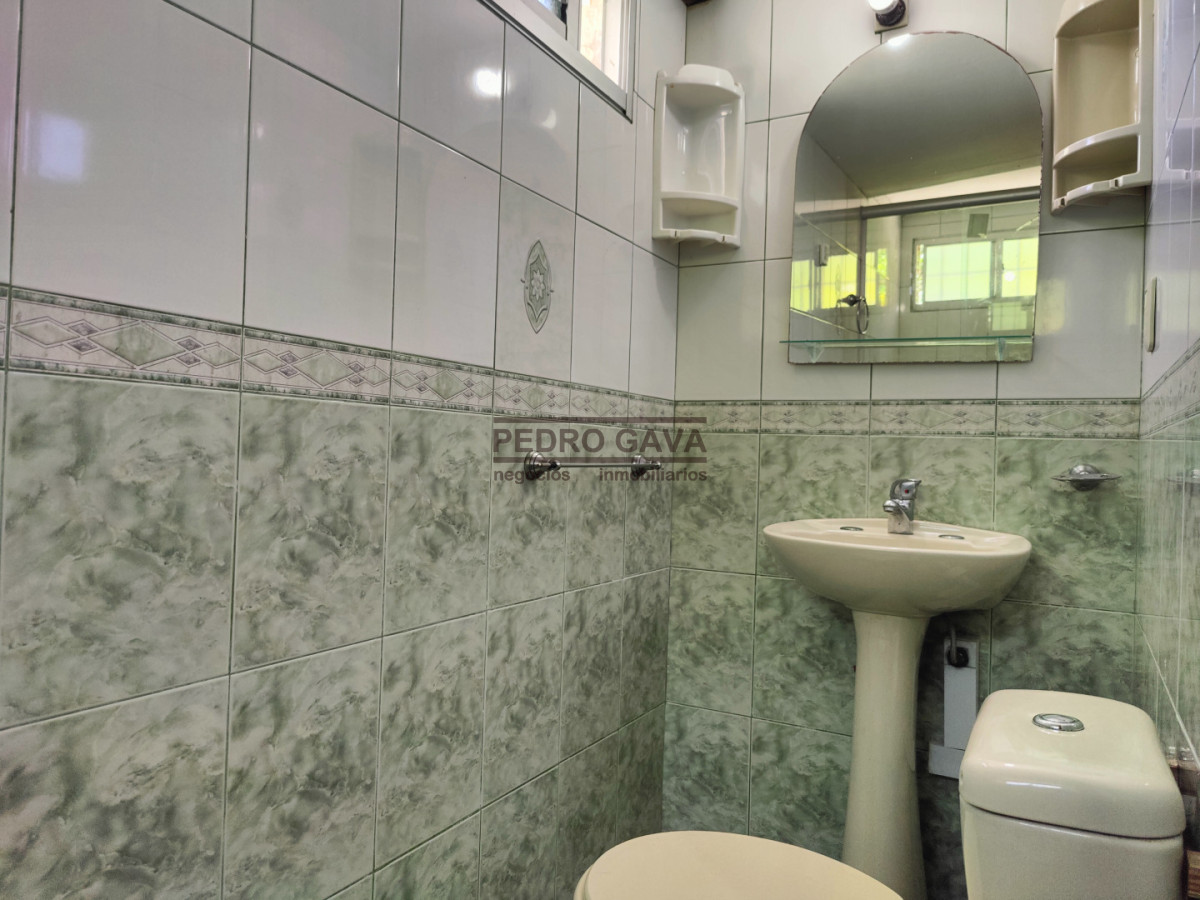 Casa ID.380 - Casa en venta en Barrio Los Ángeles, Piriápolis, a 50 metros de la Rambla