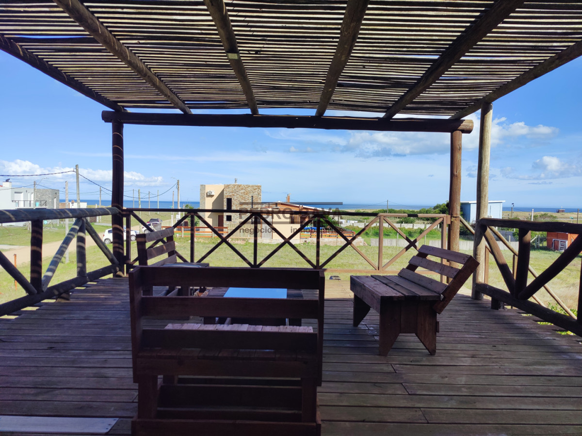 Casa ID.352 - Casa en Punta Negra a 150 m del mar, con quincho independiente y piscina