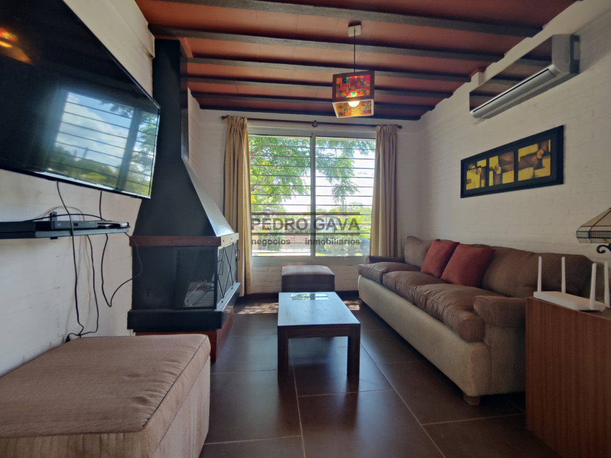 Casa ID.340 - Casa en venta en Playa Hermosa, Piriápolis - 3 dormitorios, parque y garage