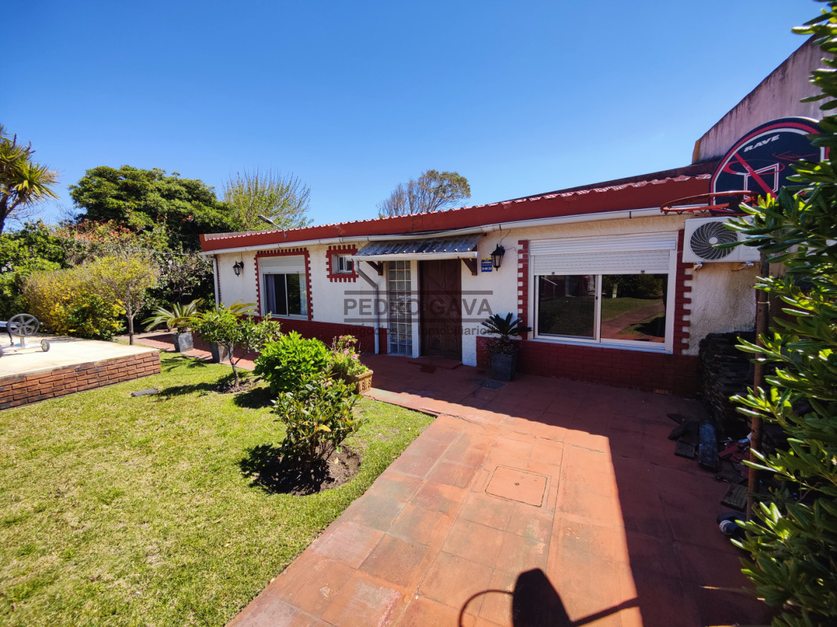 Casa ID.380 - Casa en venta en Barrio Los Ángeles, Piriápolis, a 50 metros de la Rambla
