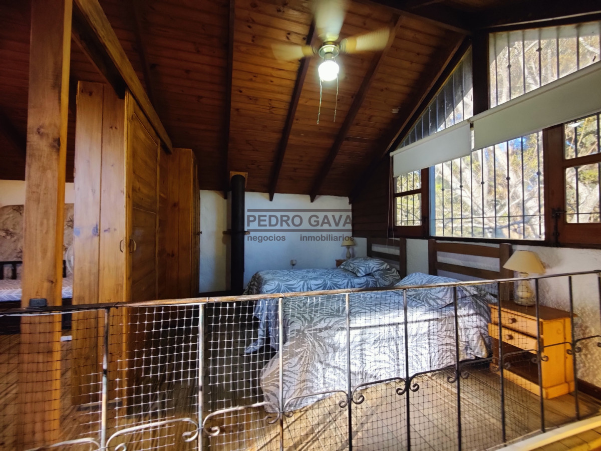 Casa ID.324 - Casa en venta en Playa Verde, Piriápolis - historia, calidez y ubicación a metros del mar