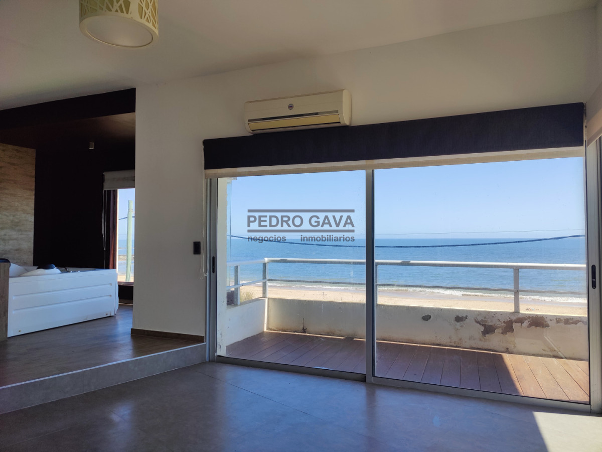 Casa ID.329 - Casa a la venta frente a Playa de los Lamas - luz, vistas y confort en cada ambiente