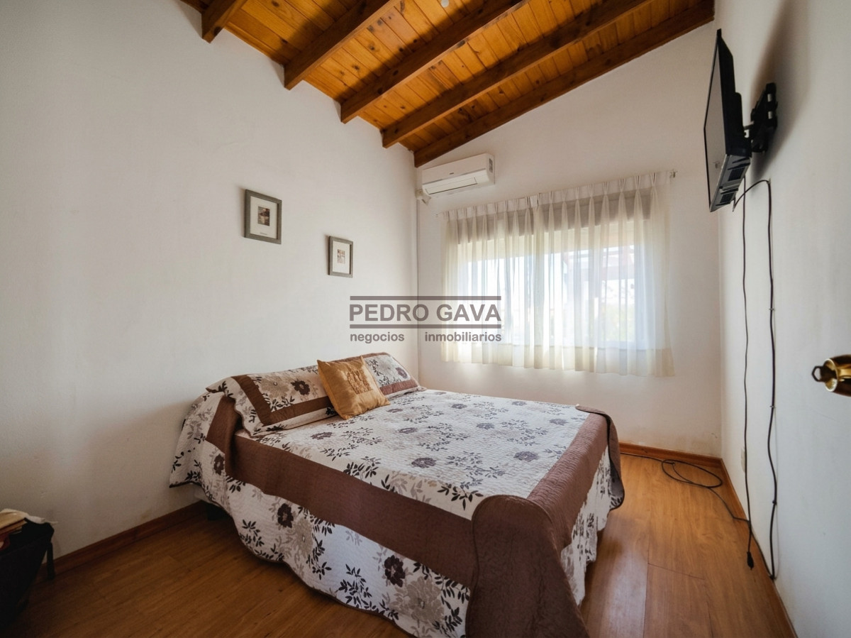 Casa ID.380 - Casa en venta en Barrio Los Ángeles, Piriápolis, a 50 metros de la Rambla