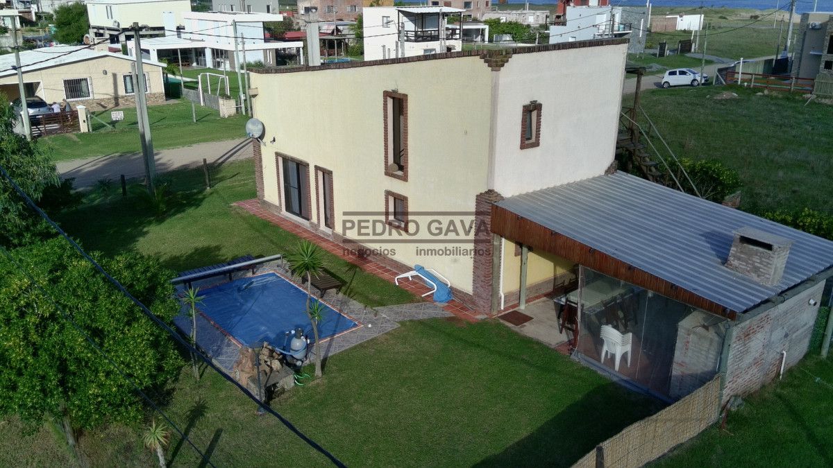 Casa ID.352 - Casa en Punta Negra a 150 m del mar, con quincho independiente y piscina