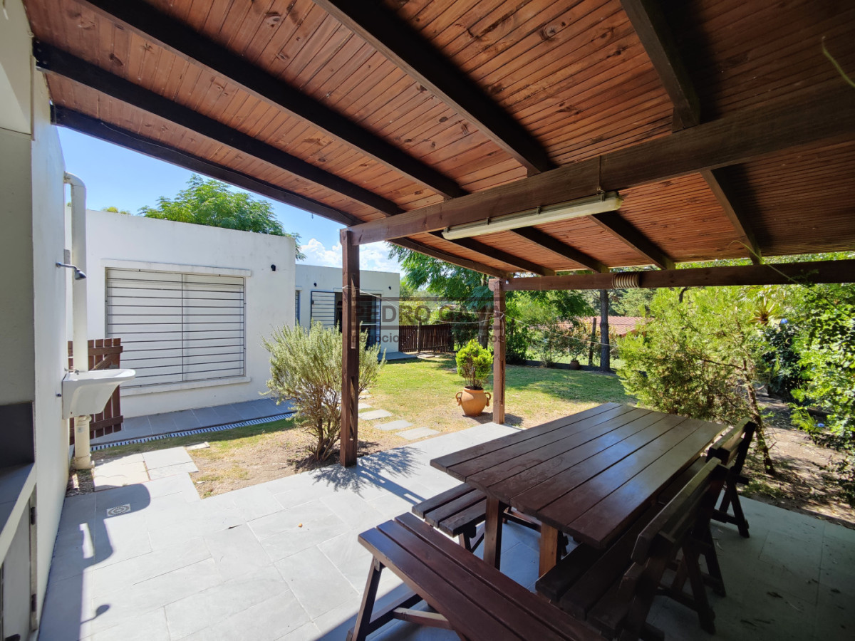 Casa ID.340 - Casa en venta en Playa Hermosa, Piriápolis - 3 dormitorios, parque y garage