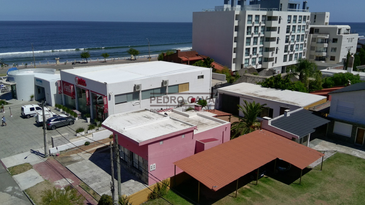 Casa ID.341 - Propiedad en venta con excelente ubicación comercial - A 30 metros de la Rambla