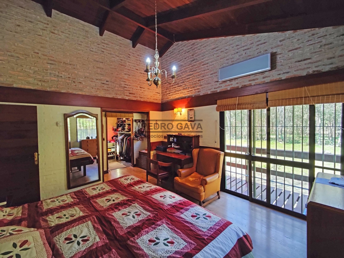 Casa ID.194 - Entre sierras y mar, Chalet de calidad a la venta en Balneario Bella Vista, Piriapolis.